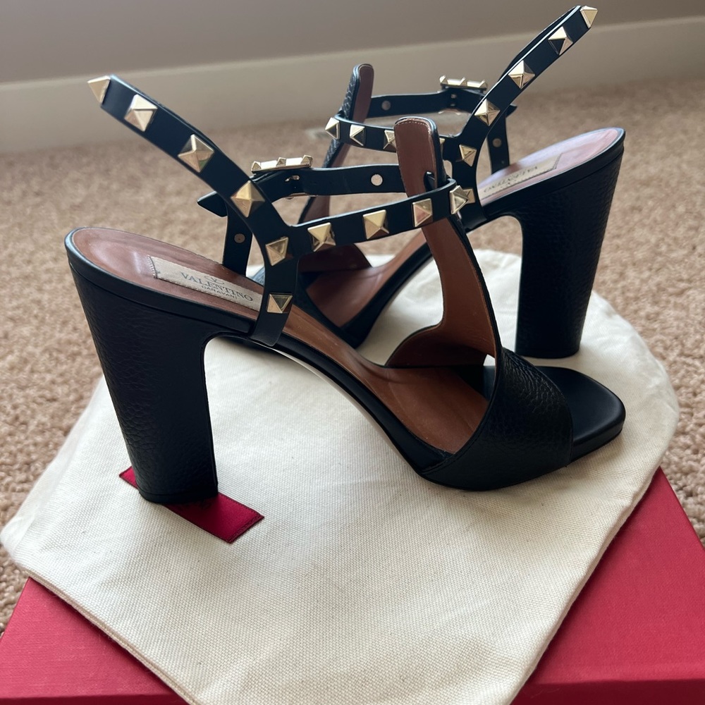 Valentino Garavani rockstud sandals